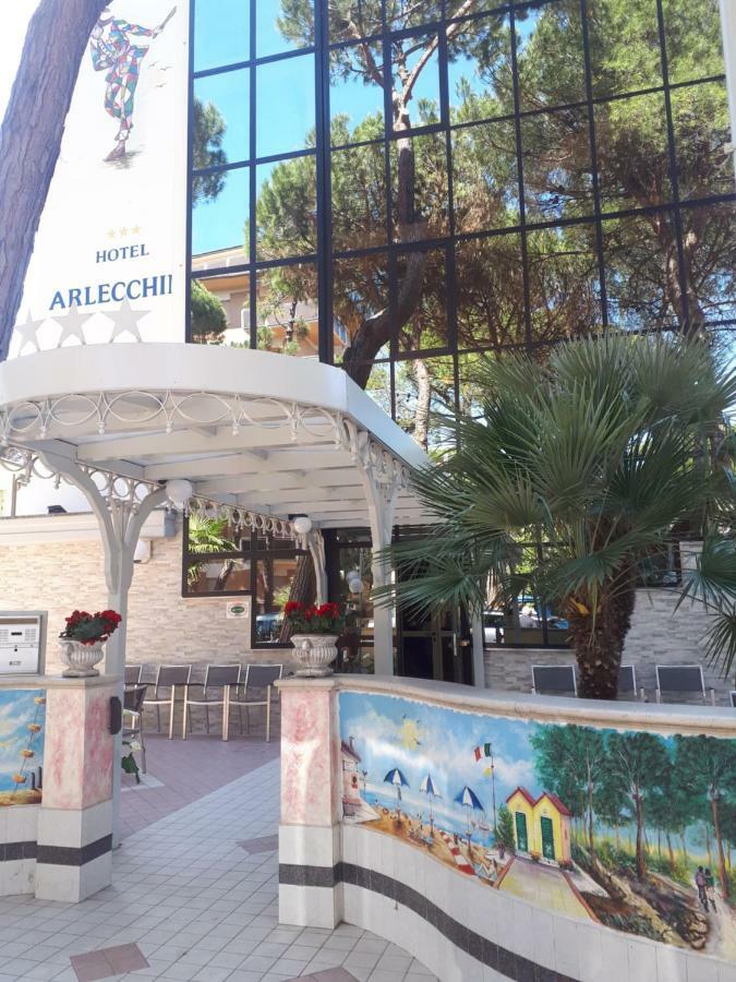 Hotel Arlecchino Milano Marittima Exterior foto